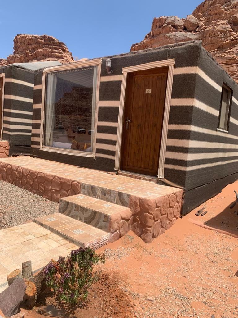 Wadi Rum-Bedouin Tents And Jeep Tours Exterior photo